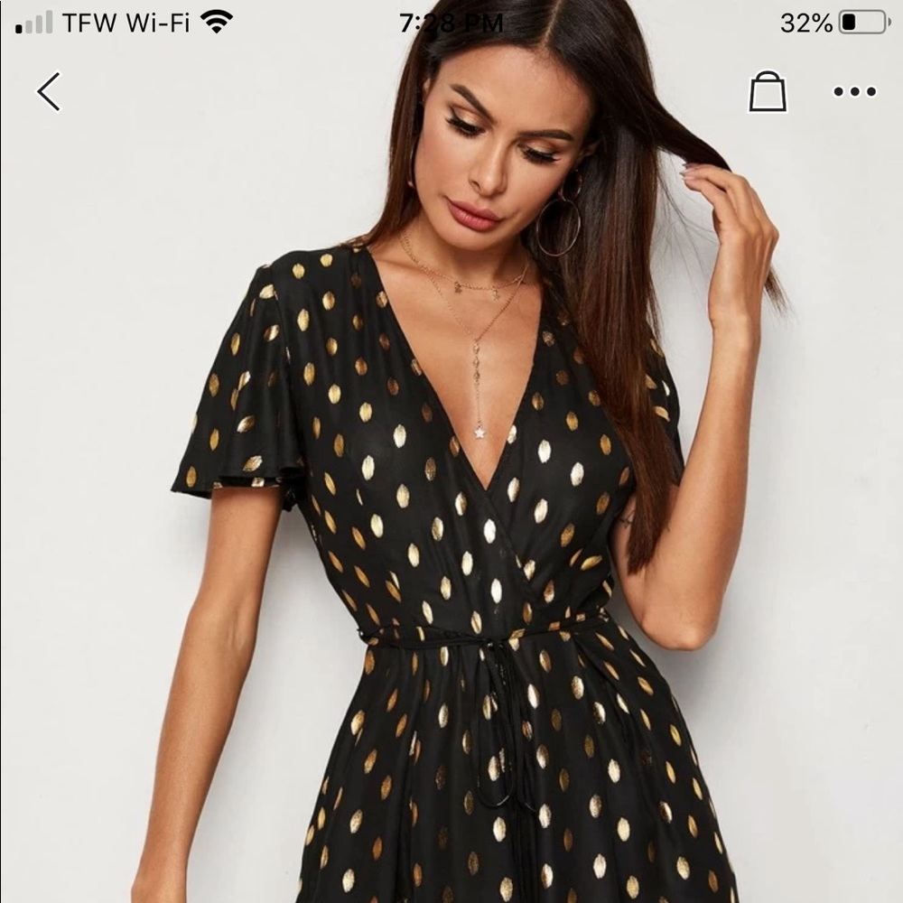 🍃LAST 1 Sm💕NWT Black&Gold Flutter Sleeve Romper - Picture 7 of 14